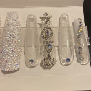 White press on nails size Medium